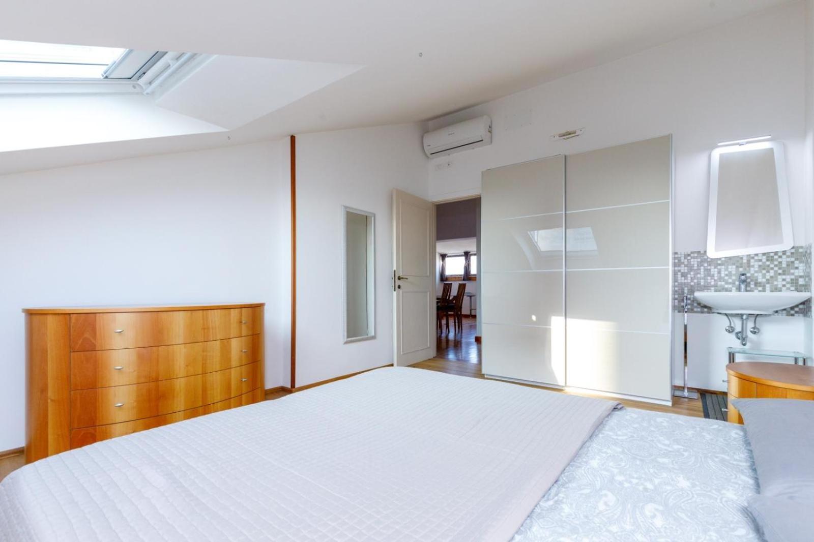 Easymoon Apartment Mestre Bagian luar foto
